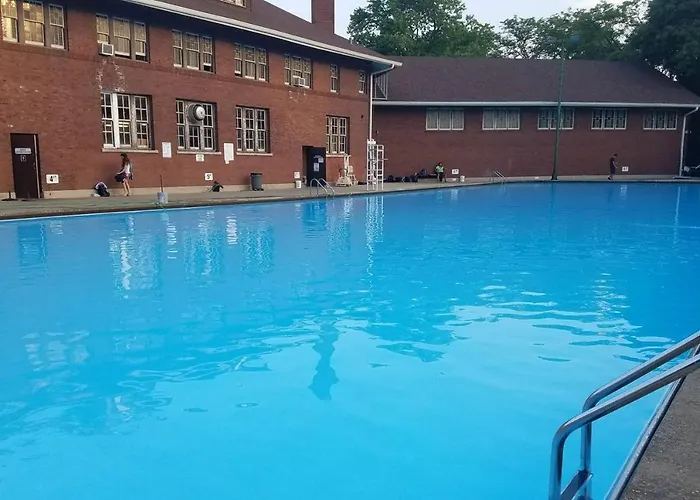 Private * Chicago